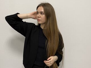 cam girl playing with sextoy CyrstalCherubini