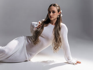 free nude cam DannaWhite