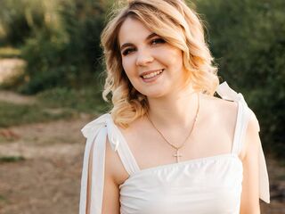 naked camgirl DemetriceAkpan