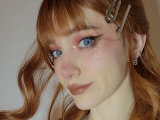 camslut fingering shaved pussy DonetteGago