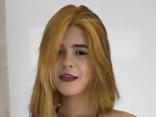 nude camgirl photo ElisConnor