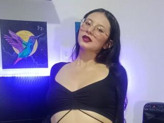 hot naked camgirl EmberCullen