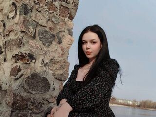 camgirl playing with vibrator EmiliaKraft