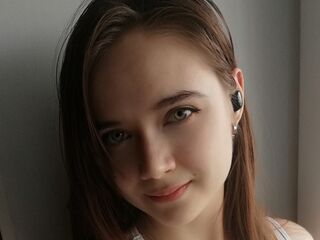 fingering girl EmilieMollo