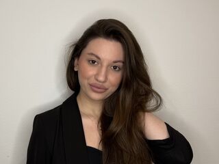 camgirl fingering shaved pussy FreedaVogtman