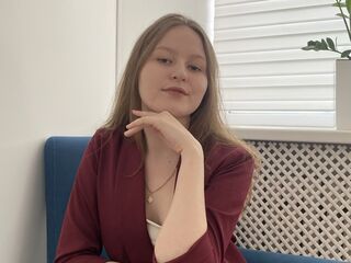 topless webcam girl GermaineMoland