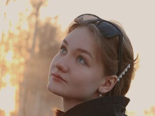 webcam girl chat room GwendolynBucey