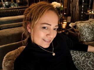 topless cam girl IrishFaster