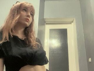 cam girl KatheSanagustin
