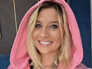 camgirl showing tits KaylinJan