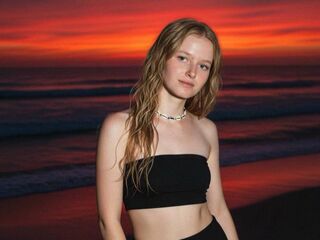 camslut naked KeilaSmiekowski