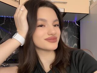 camslut showing tits KendraMatrone