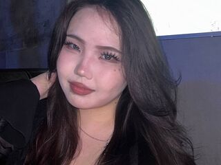 masturbating camgirl KeraHain