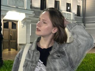fingering cam girl KrissyJn