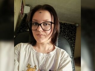 camgirl playing with vibrator LaquitaMoncure