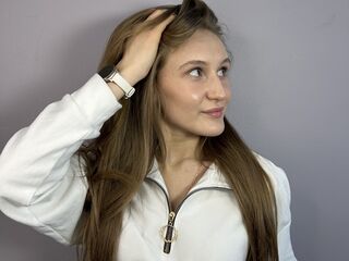 strip tease show LatrinaBrounson