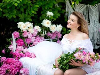 nude webcam girl LeaNicole