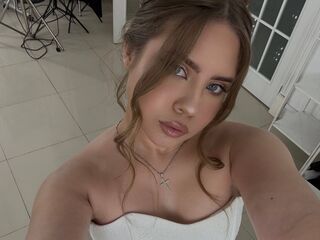 naked camgirl masturbating with vibrator LilianVanarsdale