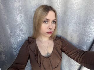 camslut LilianaCross
