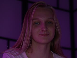 mastubating web cam girl LilliamDittman