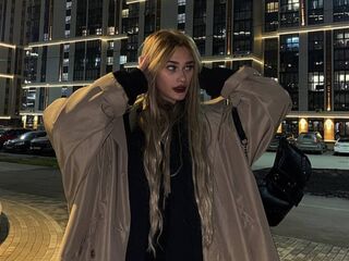 teaser web cam LizaKitchin