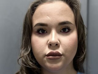 closeup cam MaeWilkins