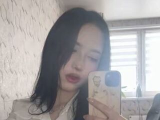masturbating camgirl MarieJosePhilip