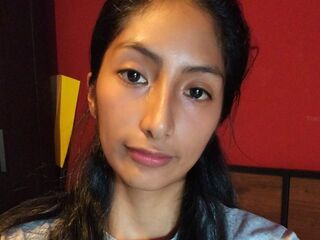 camwhore MayraBravo