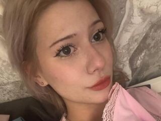 naked camgirl masturbating MeganLinney