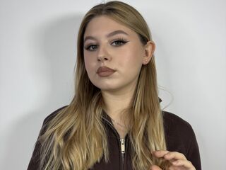 cam babe MercedesVaught