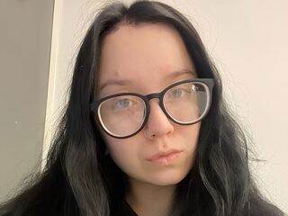 cam girl masturbating with dildo MiaWallees