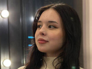 kinky cam video MikiPellon