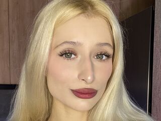 girl topless chat MonicaBarbies
