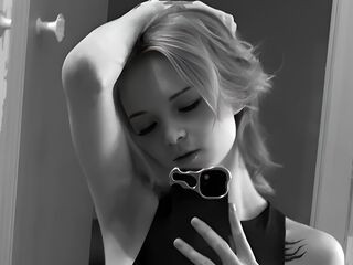naked cam girl masturbating with sextoy PaulinaCundiff