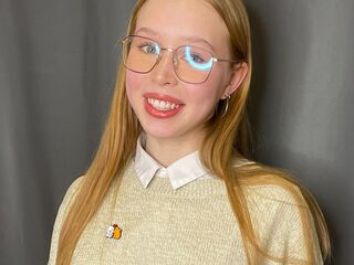 bedroom live cam RomanaGuethle