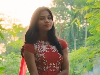 nude camgirl pic Royles