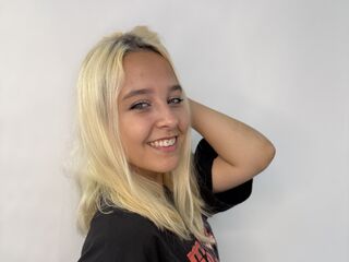 naked girl with webcam masturbating with dildo RussellGiuliano