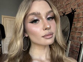 hot webcam slut SaphiraLuxe