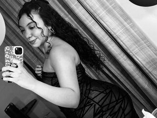 free webcam chatroom SharonBlairr