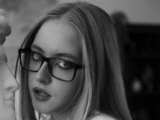 camgirl photo SheliaEdwards