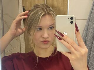 adult webcam chat SkyeDavi