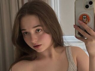 naked girl with webcam masturbating with dildo TamaraJameson