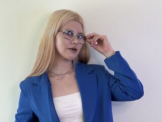 camgirl playing with sex toy TommieMalkani