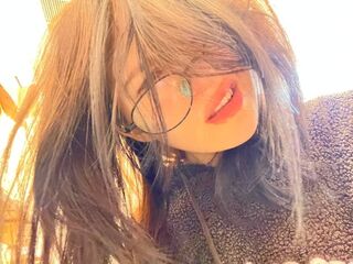 sexy webcam girl ToriTrevino