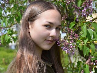 camgirl video chat room TristaArron