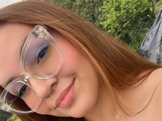 camslut showing pussy VannesaAlvernia