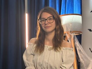 beautiful camgirl WilliemaeWittlin