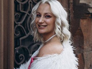 live chat room WilsonAvery