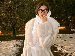 hot cam girl fingering pussy YukoHazer